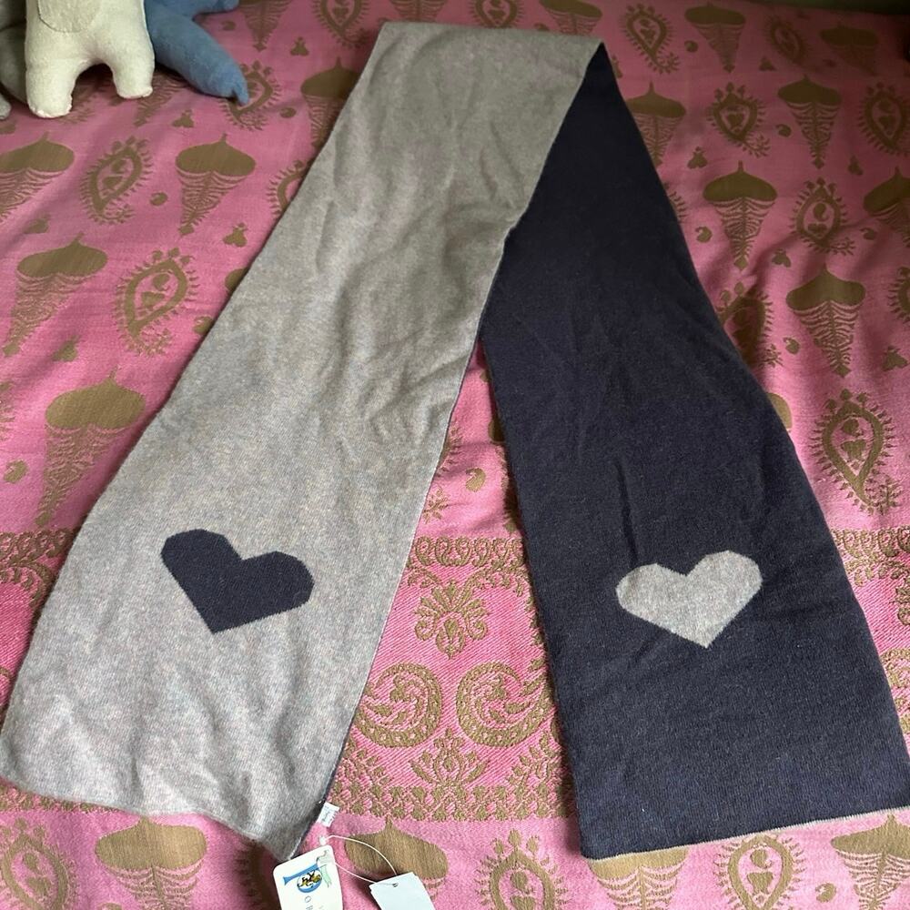 Portolano Italy Heart Scarf Lambswool Angora 62x8”purple cream reversible new